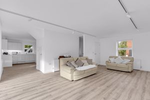 Photo 35- click for photo gallery